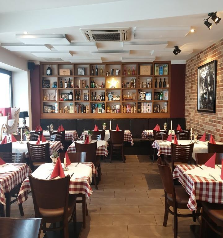 La Trattoria